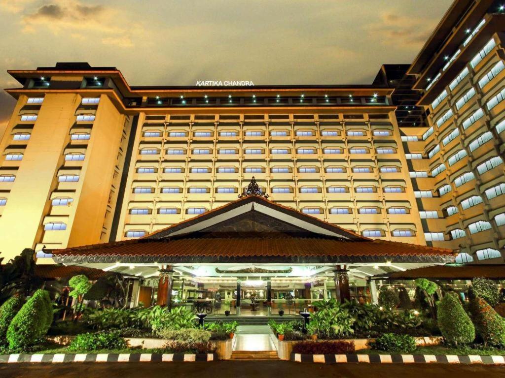 Kartika Chandra Hotel Jacarta Exterior foto